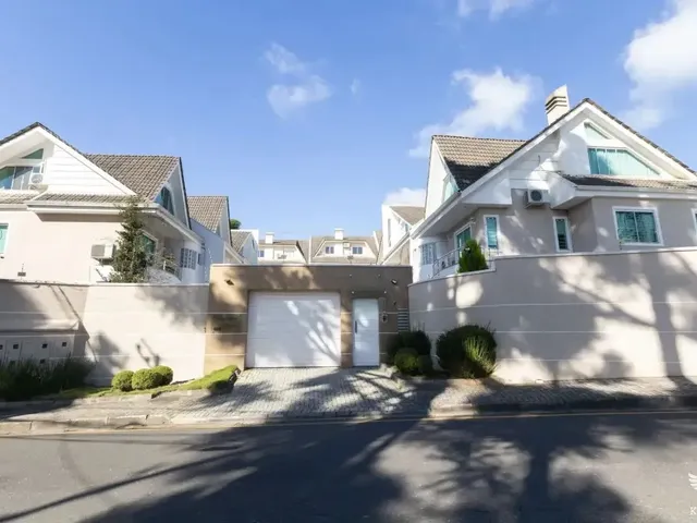 Casa com 128m² 3 quartos e 3 banheiros, à venda, no bairro Santa Felicidade em Curitiba