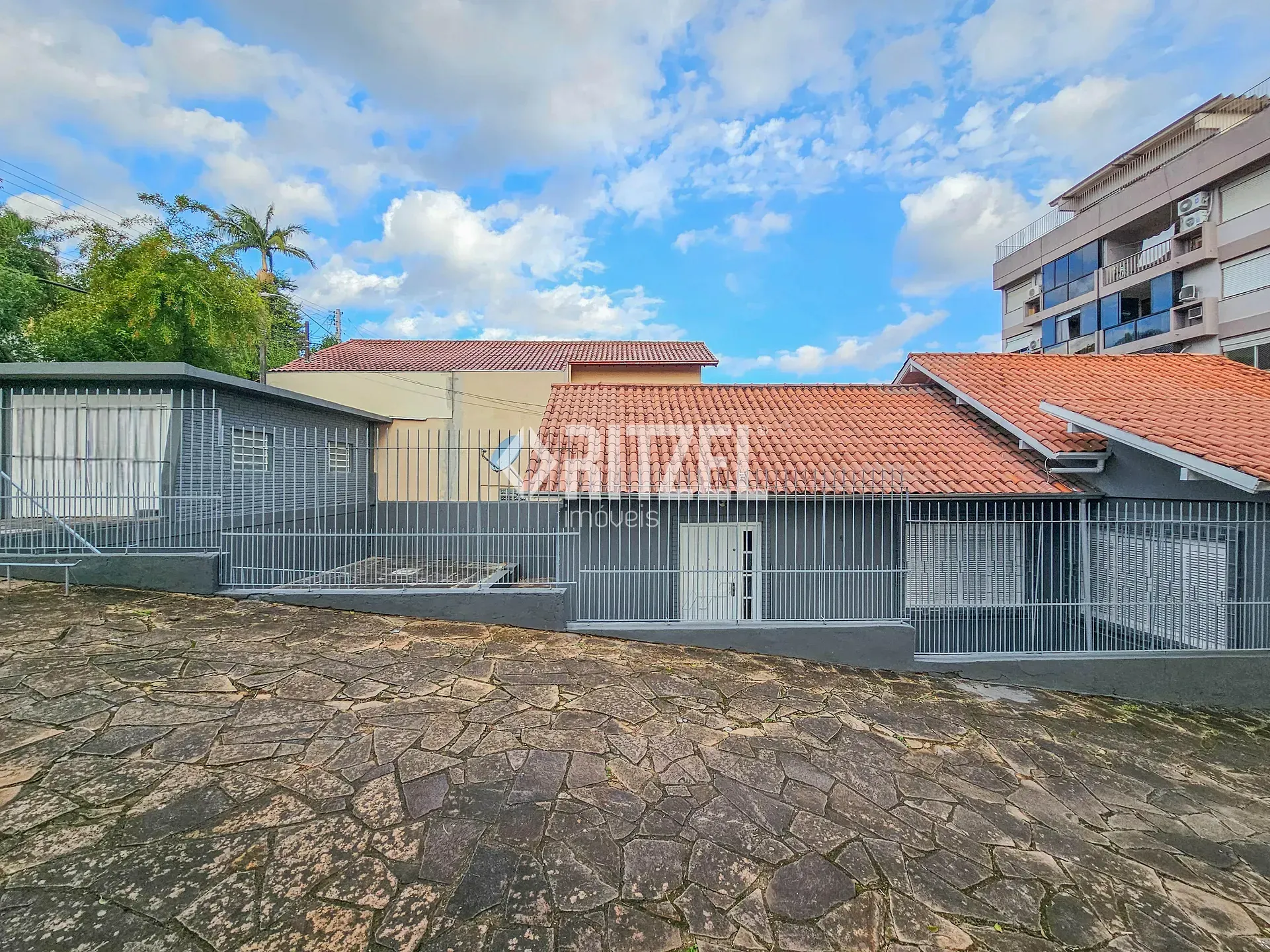 Casa, 3 quartos, 197 m² - Foto 1