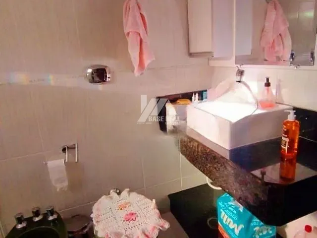 Casa 3 quartos e 1 banheiro, à venda, no bairro Ronda em Ponta Grossa