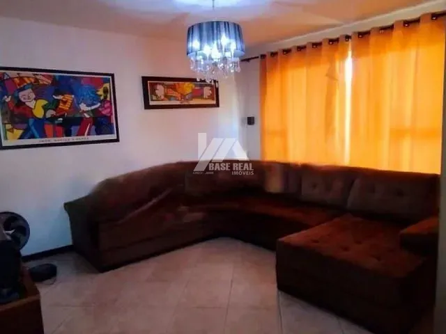 Casa 3 quartos e 1 banheiro, à venda, no bairro Ronda em Ponta Grossa