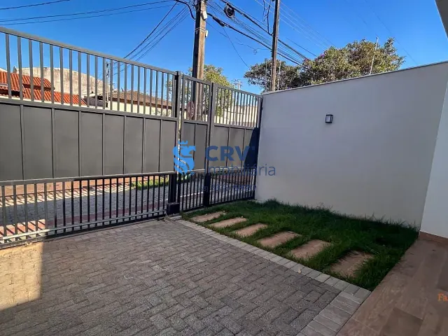 Casa com 180m² 3 quartos e 2 banheiros, à venda, no bairro Jardim Burle Marx em Londrina