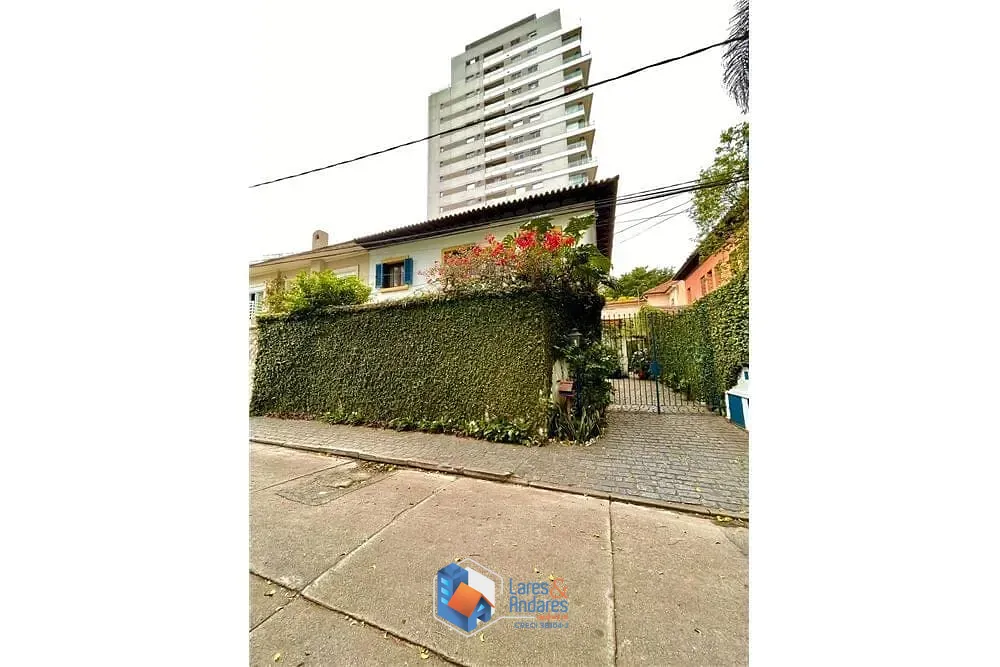Casa, 4 quartos, 220 m² - Foto 1
