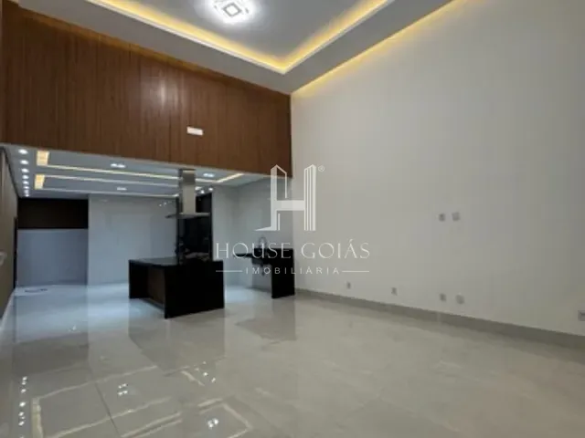 Casa com 254m² 3 quartos e 4 banheiros, à venda, no bairro Residencial Kátia em Goiânia