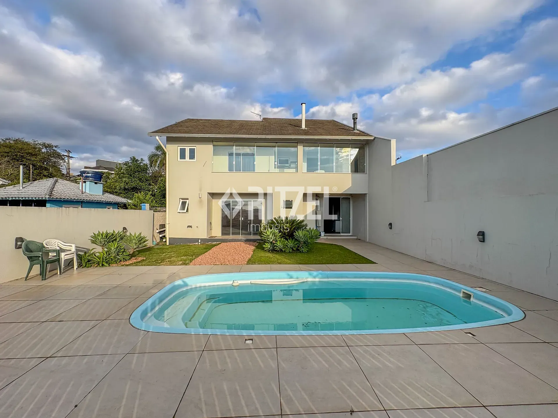 Casa, 3 quartos, 230 m² - Foto 1