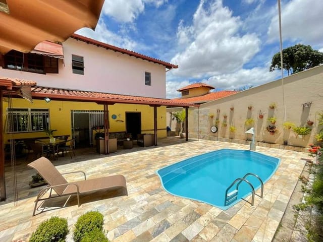 Foto do Casa - Casa com 5 Quartos,4 banheiros, 1 suíte, cloet, hidro,piscina e área gourmet, 360m²,Bairro São joão Batista, próximo à Avenida João Samaha Belo Horizonte, MG | Deltalar Imóveis