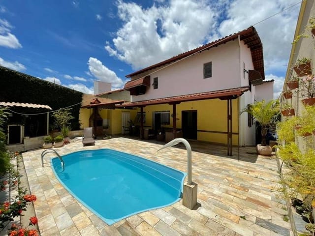 Foto do Casa - Casa com 5 Quartos,4 banheiros, 1 suíte, cloet, hidro,piscina e área gourmet, 360m²,Bairro São joão Batista, próximo à Avenida João Samaha Belo Horizonte, MG | Deltalar Imóveis