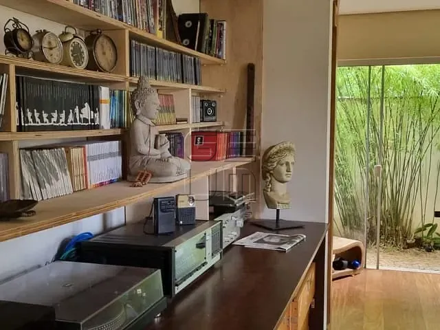 Casa com 610m² 4 quartos e 6 banheiros, à venda, no bairro Esperança em Londrina