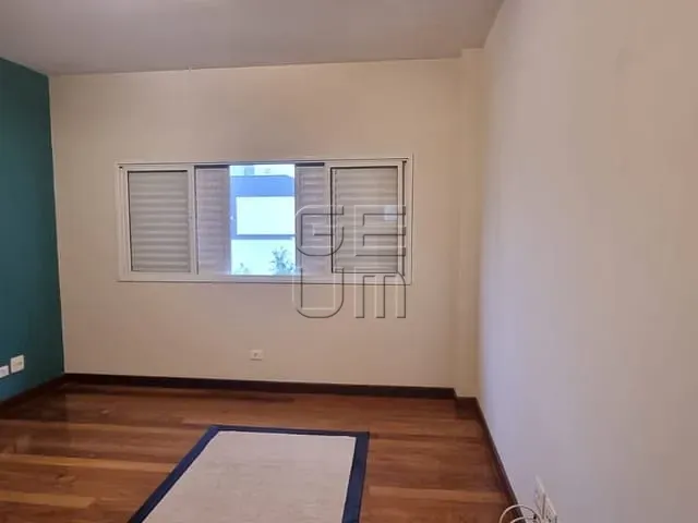 Casa com 610m² 4 quartos e 6 banheiros, à venda, no bairro Esperança em Londrina