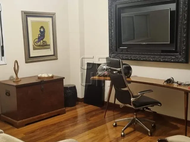 Casa com 610m² 4 quartos e 6 banheiros, à venda, no bairro Esperança em Londrina