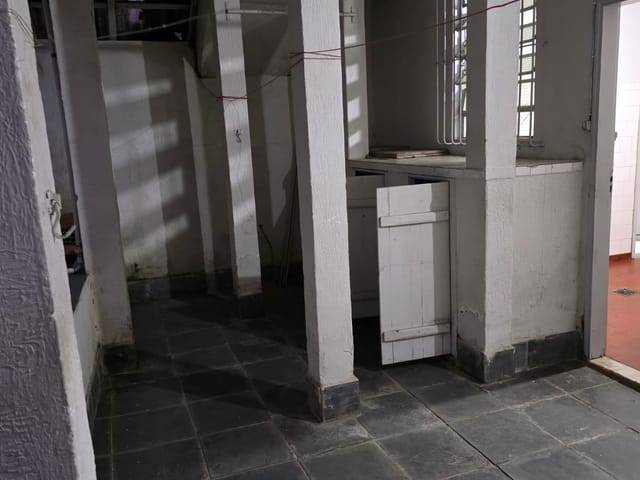 Casa com 246m² 2 quartos e 2 banheiros, à venda, no bairro Castelânea em Petrópolis