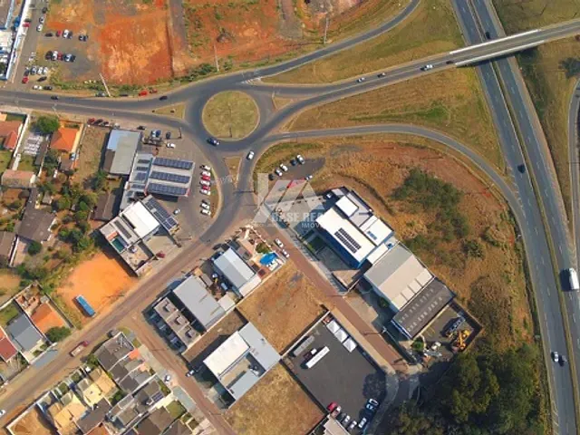Casa com 397m² 3 quartos e 3 banheiros, à venda, no bairro Colônia Dona Luíza em Ponta Grossa