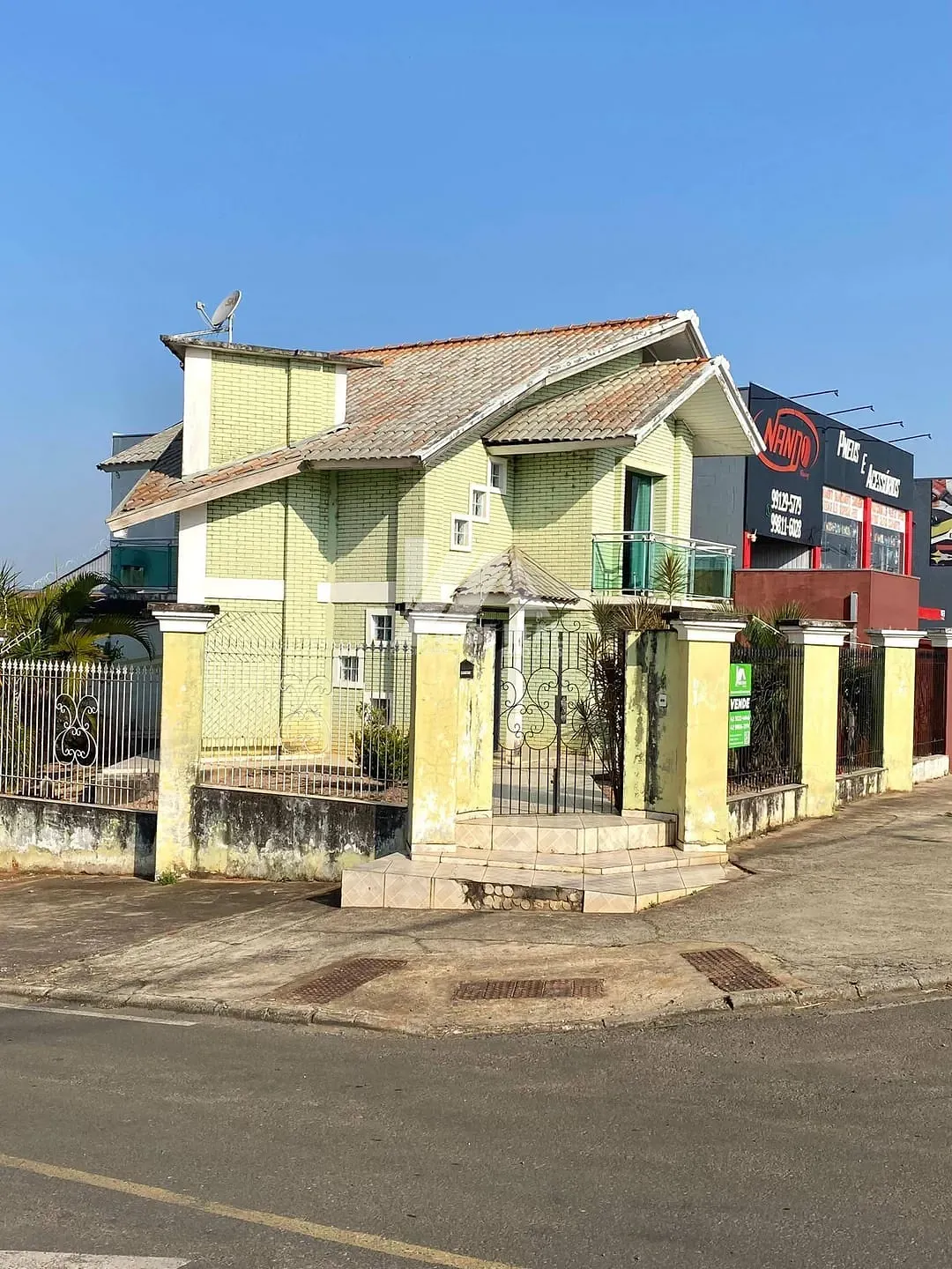 Casa padrão à Venda, Colônia Dona Luíza, Ponta Grossa, PR — Colônia Dona Luíza