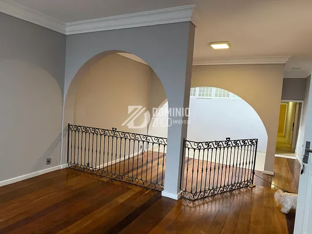 Casa 3 quartos e 5 banheiros, à venda, no bairro Santa Maria em Uberaba