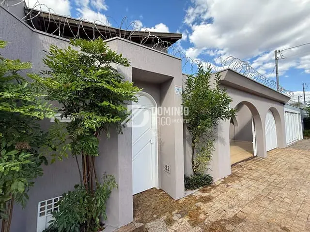 Casa 3 quartos e 5 banheiros, à venda, no bairro Santa Maria em Uberaba