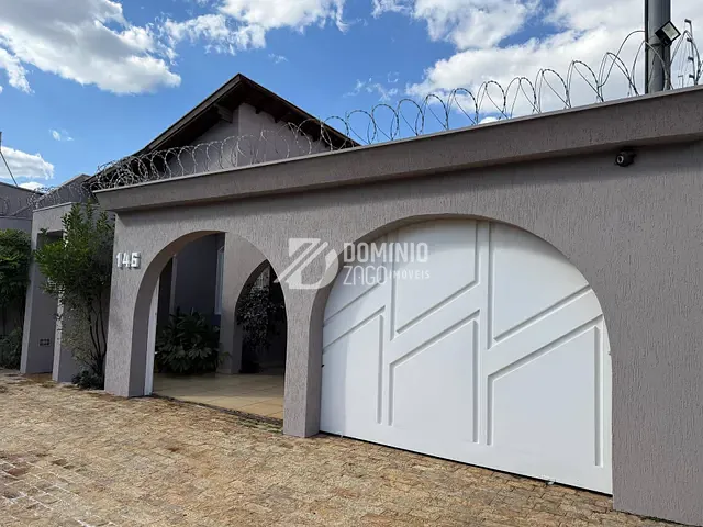 Casa 3 quartos e 5 banheiros, à venda, no bairro Santa Maria em Uberaba