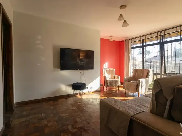 Casa com 311m² 3 quartos e 1 banheiro, à venda, no bairro São Braz em Curitiba