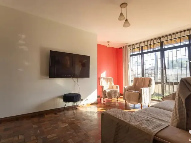 Casa com 311m² 3 quartos e 1 banheiro, à venda, no bairro São Braz em Curitiba