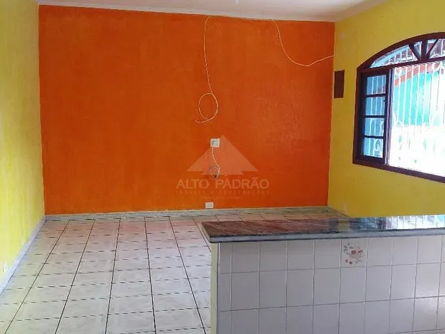 Casa com 300m² 3 quartos e 2 banheiros, à venda, no bairro Jardim Zaira em Mauá