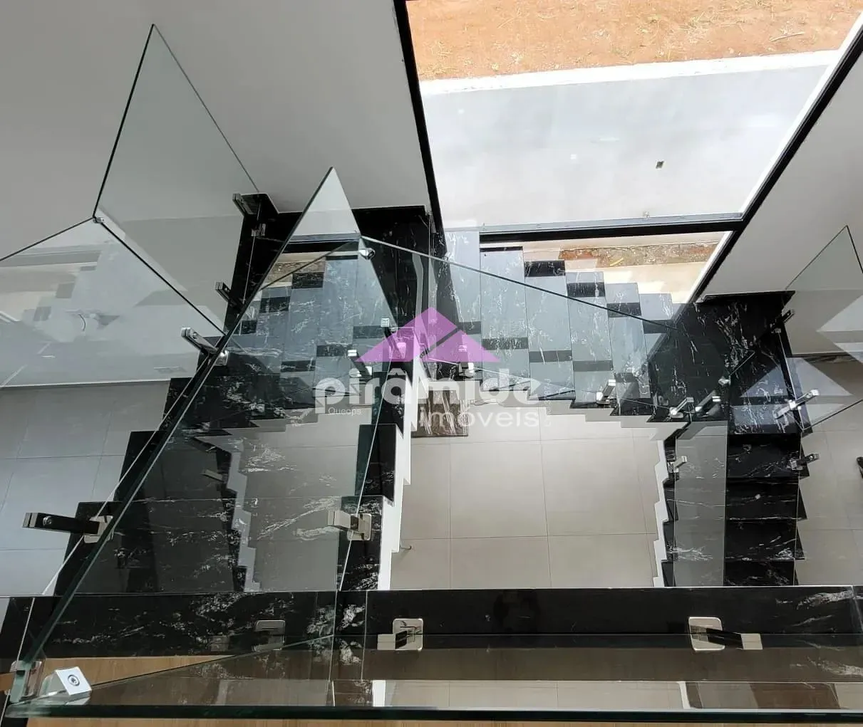 Casa, 3 quartos, 227 m² - Foto 2