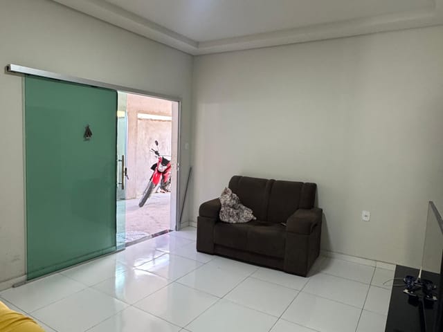 Casa com 250m² 3 quartos e 2 banheiros, à venda, no bairro Santa Rita em Teixeira de Freitas