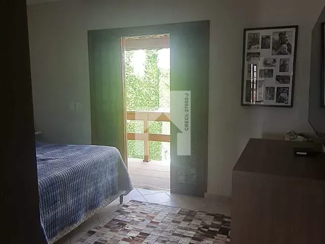 Casa com 300m² 3 quartos e 2 banheiros, à venda, no bairro Parque das Laranjeiras em Itatiba