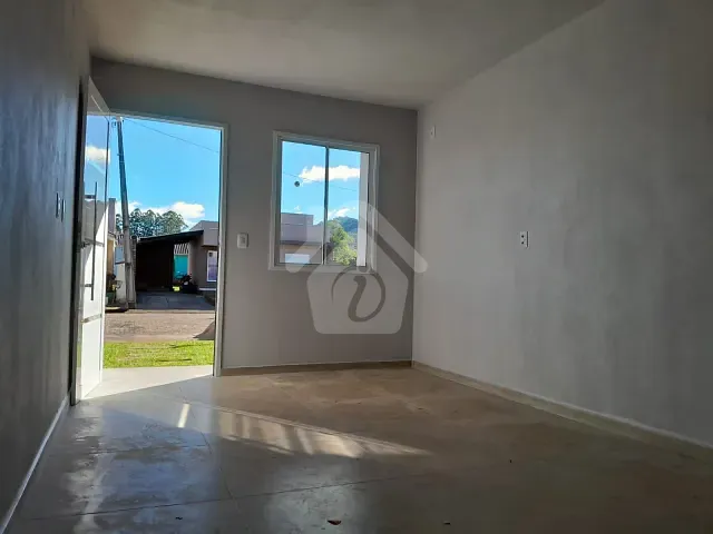 Casa 2 quartos e 1 banheiro, para alugar, no bairro Centro Administrativo em Teutônia