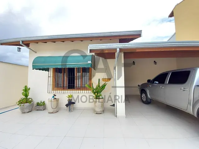 Casa com 330m² 4 quartos e 3 banheiros, à venda, no bairro Jardim São Caetano em Jaguariúna