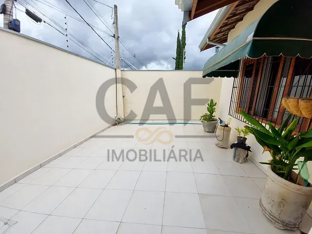 Casa com 330m² 4 quartos e 3 banheiros, à venda, no bairro Jardim São Caetano em Jaguariúna