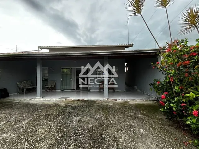 Casa com 260m² 3 quartos e 3 banheiros, à venda, no bairro Getuba em Caraguatatuba