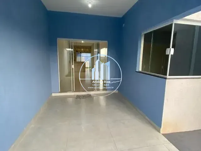 Casa com 300m² 3 quartos e 2 banheiros, à venda, no bairro Cidade Vergani em Pouso Alegre