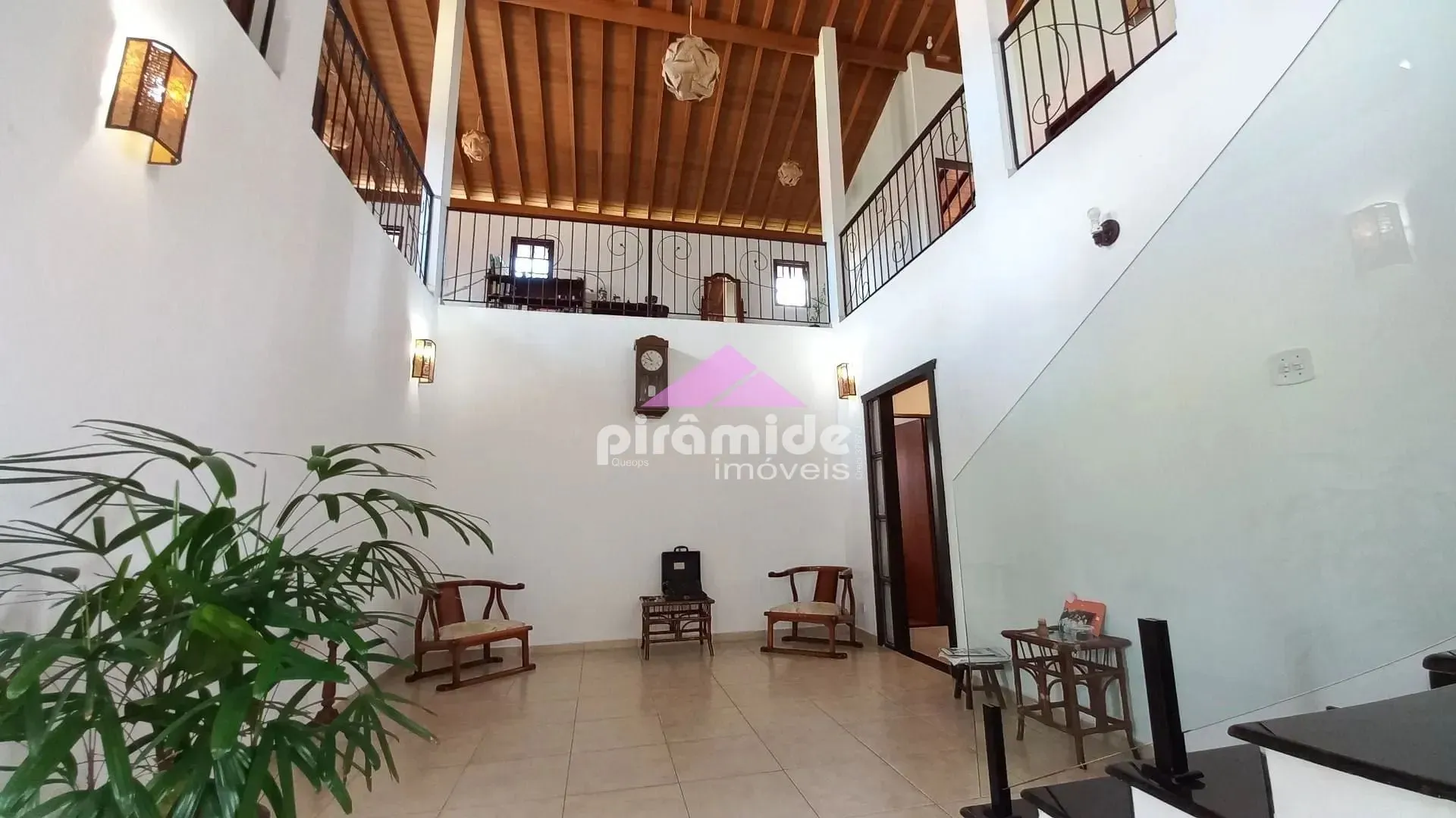 Casa, 5 quartos, 230 m² - Foto 2