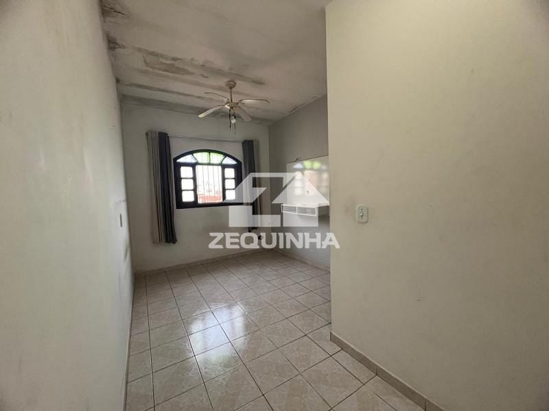 Casa, 4 quartos, 193 m² - Foto 4