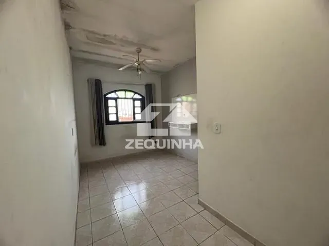Casa com 132m² 4 quartos e 3 banheiros, à venda, no bairro Bandeiras em Osasco