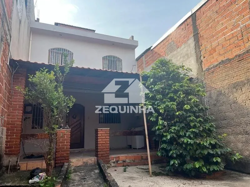 Casa, 4 quartos, 193 m² - Foto 1