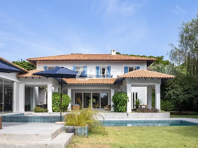 Casa com 3000m² 6 quartos e 8 banheiros, à venda ou para alugar, no bairro Fazenda Boa Vista em Porto Feliz