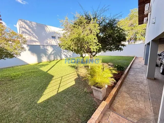Casa com 500m² 3 quartos e 4 banheiros, à venda, no bairro Jardim Claret em Rio Claro