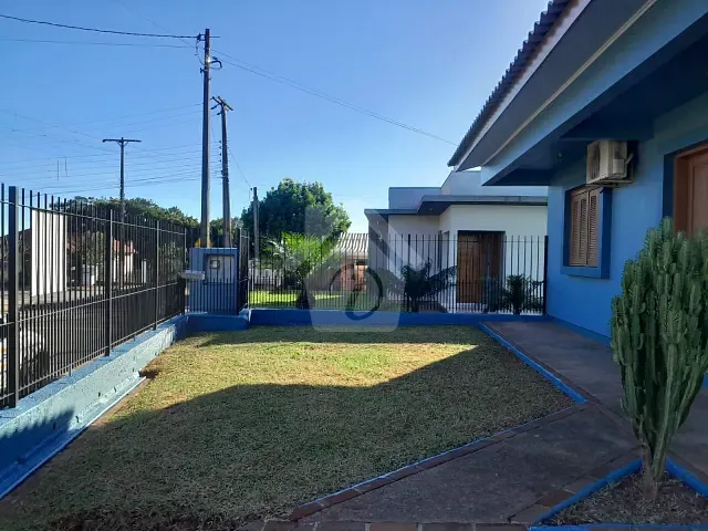 Casa 2 quartos e 2 banheiros, para alugar, no bairro Canabarro em Teutônia