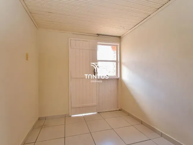Casa com 100m² 2 quartos e 1 banheiro, à venda, no bairro Barreirinha em Curitiba