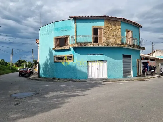 Casa com 171m² 5 quartos e 5 banheiros, à venda, no bairro Jardim Esperança em Guaratinguetá