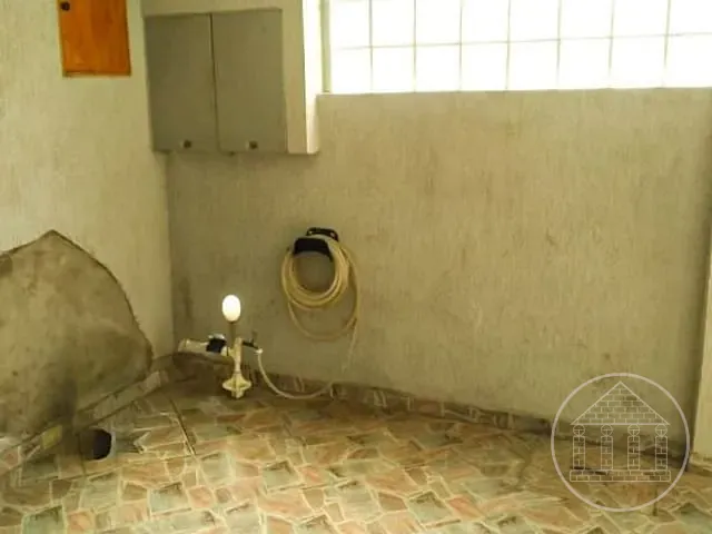 Casa com 200m² 2 quartos e 2 banheiros, à venda, no bairro Parque Maria Fernandes em São Paulo