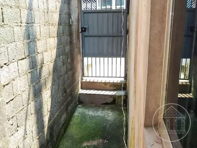 Casa com 200m² 2 quartos e 2 banheiros, à venda, no bairro Parque Maria Fernandes em São Paulo