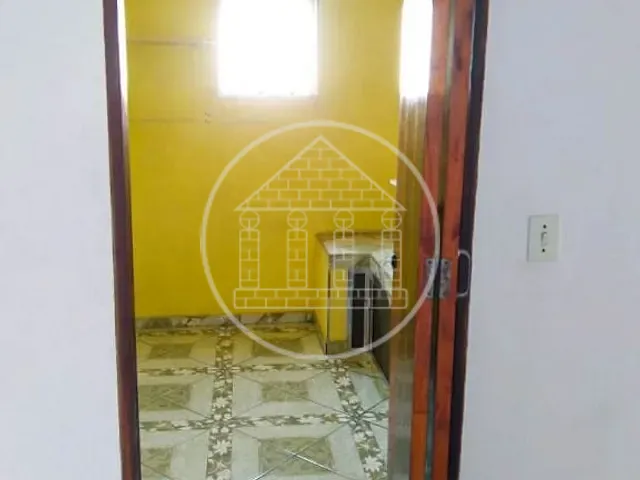 Casa com 200m² 2 quartos e 2 banheiros, à venda, no bairro Parque Maria Fernandes em São Paulo