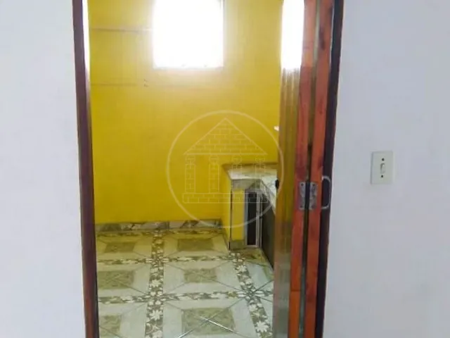 Casa com 200m² 2 quartos e 2 banheiros, à venda, no bairro Parque Maria Fernandes em São Paulo