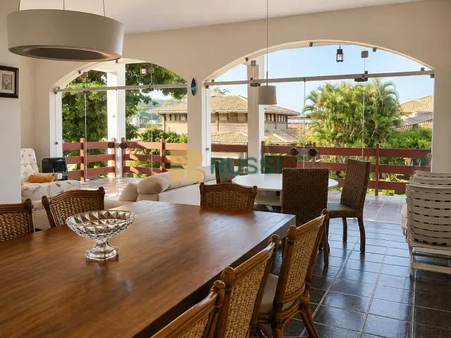 Casa 5 quartos e 5 banheiros, à venda, no bairro LAGOINHA em Ubatuba