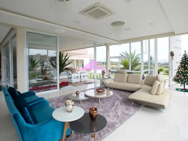 Casa com 2352m² 5 quartos e 7 banheiros, à venda, no bairro Torrão de Ouro em São José Dos Campos