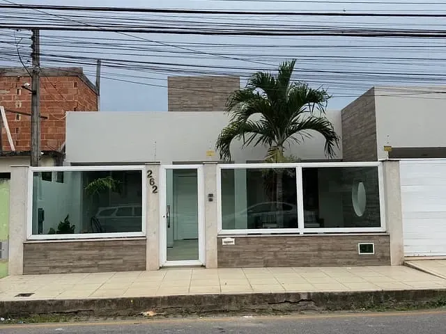 Casa 3 quartos e 4 banheiros, à venda, no bairro Parque Turf Club em Campos dos Goytacazes