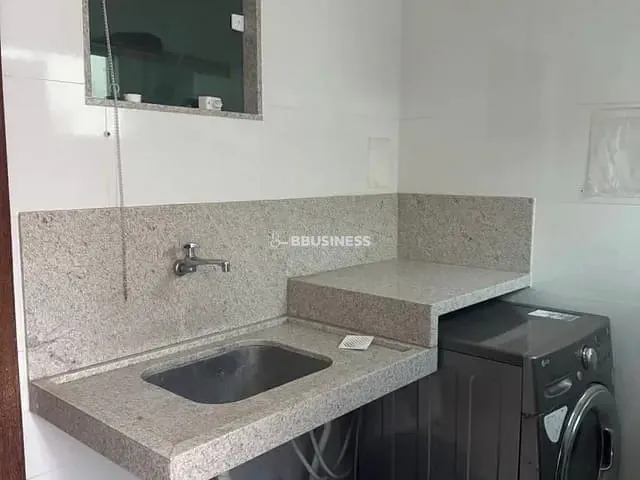 Casa 3 quartos e 4 banheiros, à venda, no bairro Parque Turf Club em Campos dos Goytacazes