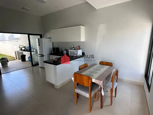 Casa com 175m² 3 quartos e 2 banheiros, para alugar, no bairro Residencial e Comercial Bosque da Imperatriz em Pindamonhangaba