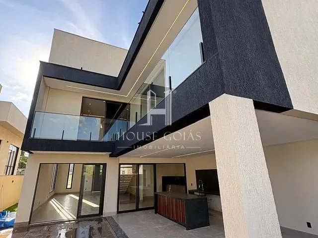 Casa com 406m² 3 quartos e 4 banheiros, à venda, no bairro Fazenda Vau das Pombas em Goiânia