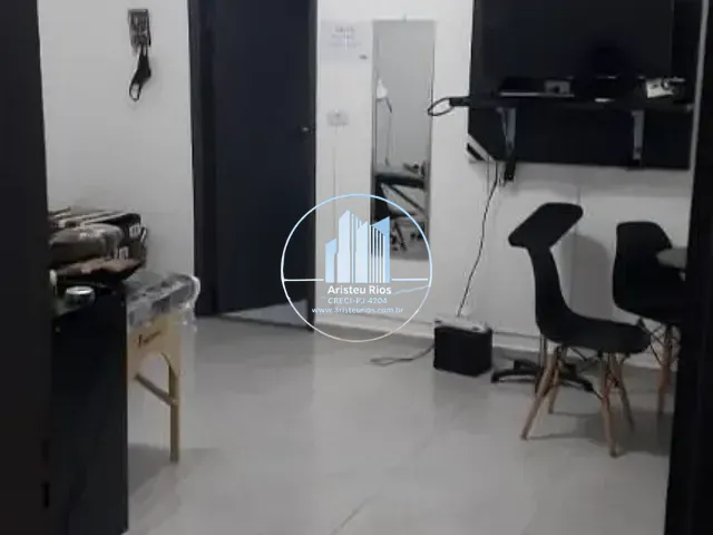 Casa com 180m² 3 quartos e 1 banheiro, à venda, no bairro Centro em Pouso Alegre